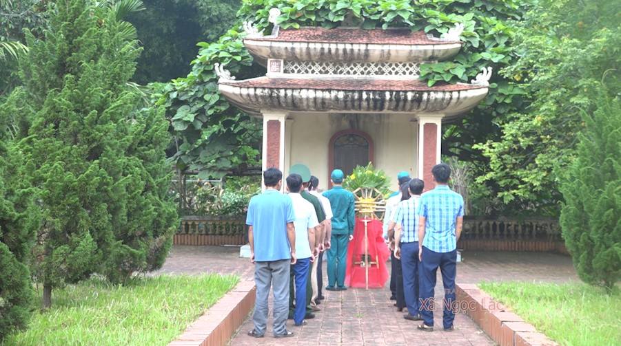 Anh-tin-bai